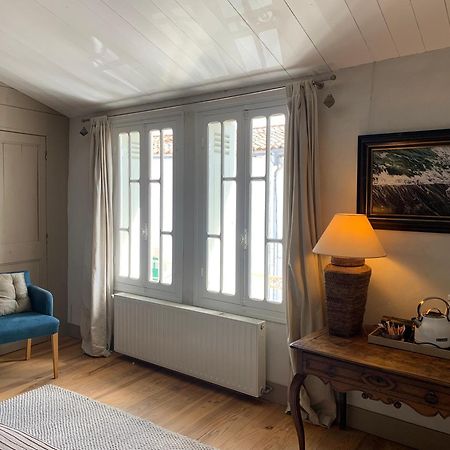 Maison Face Au Soleil เลอบัวส์-ปลาจ-อ็อง-เร ภายนอก รูปภาพ